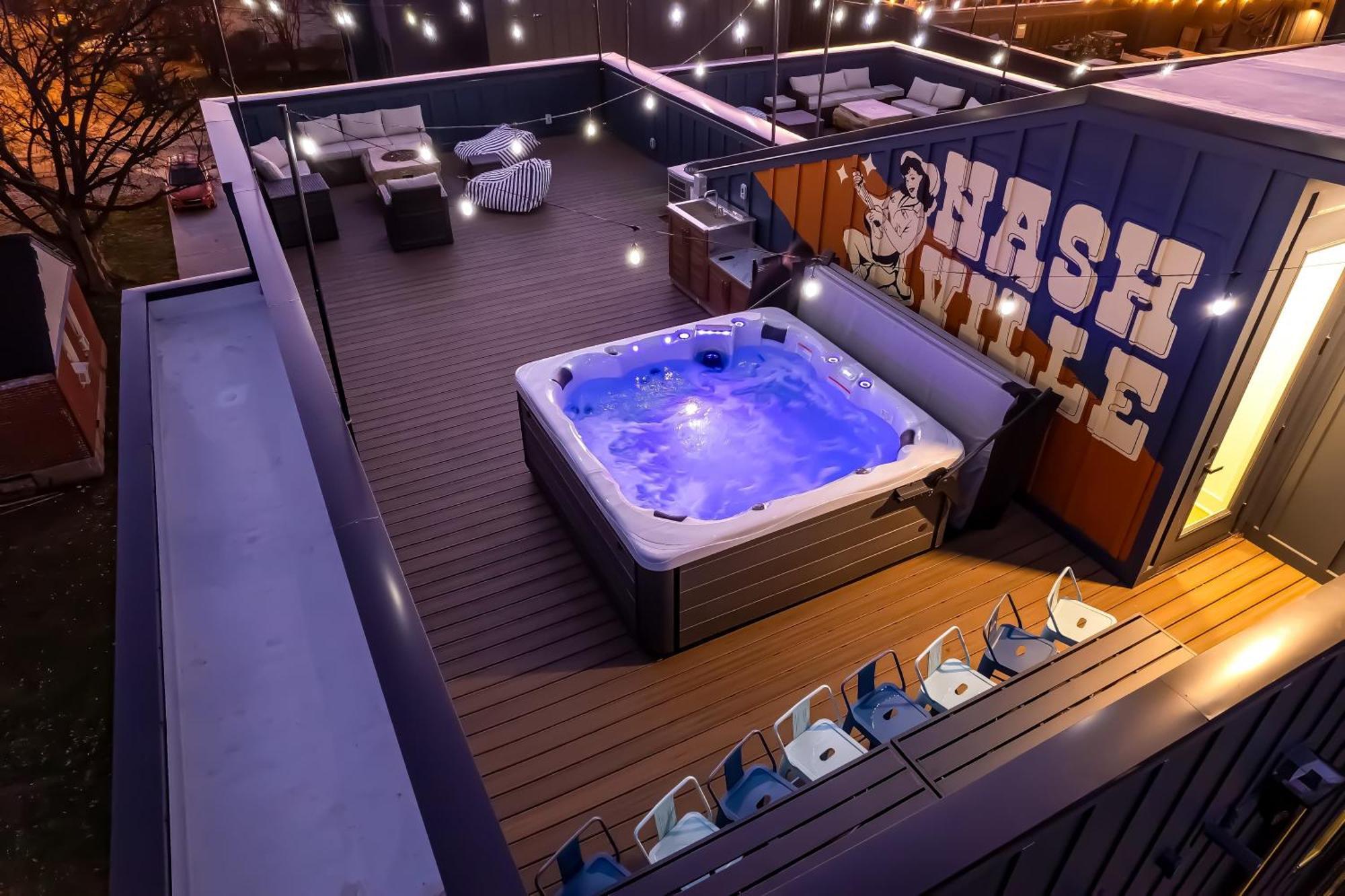 Rooftop Deck Hot Tub Game Downtown Nashville