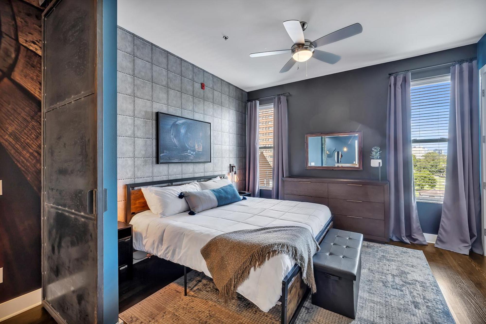 The Barrelhouse Loft In West End Near Vandy And Centennial Holiday home *