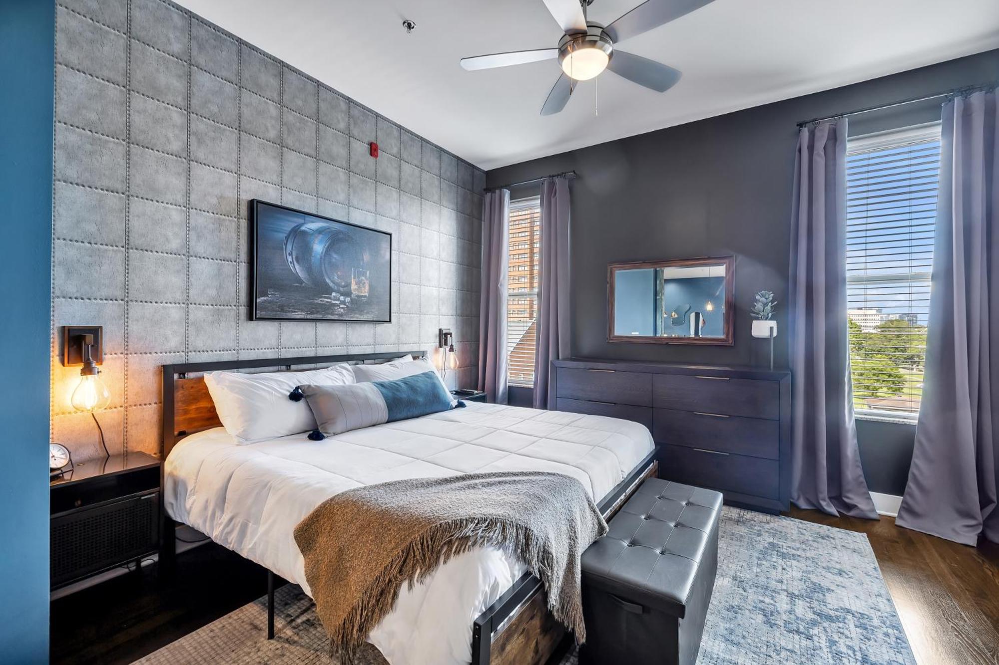 The Barrelhouse Loft In West End Near Vandy And Centennial Holiday home