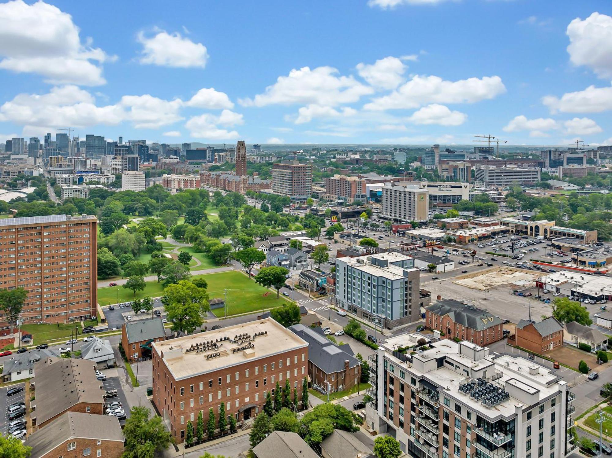 Broadway Blues At Lofts At Vandy West End Nashville