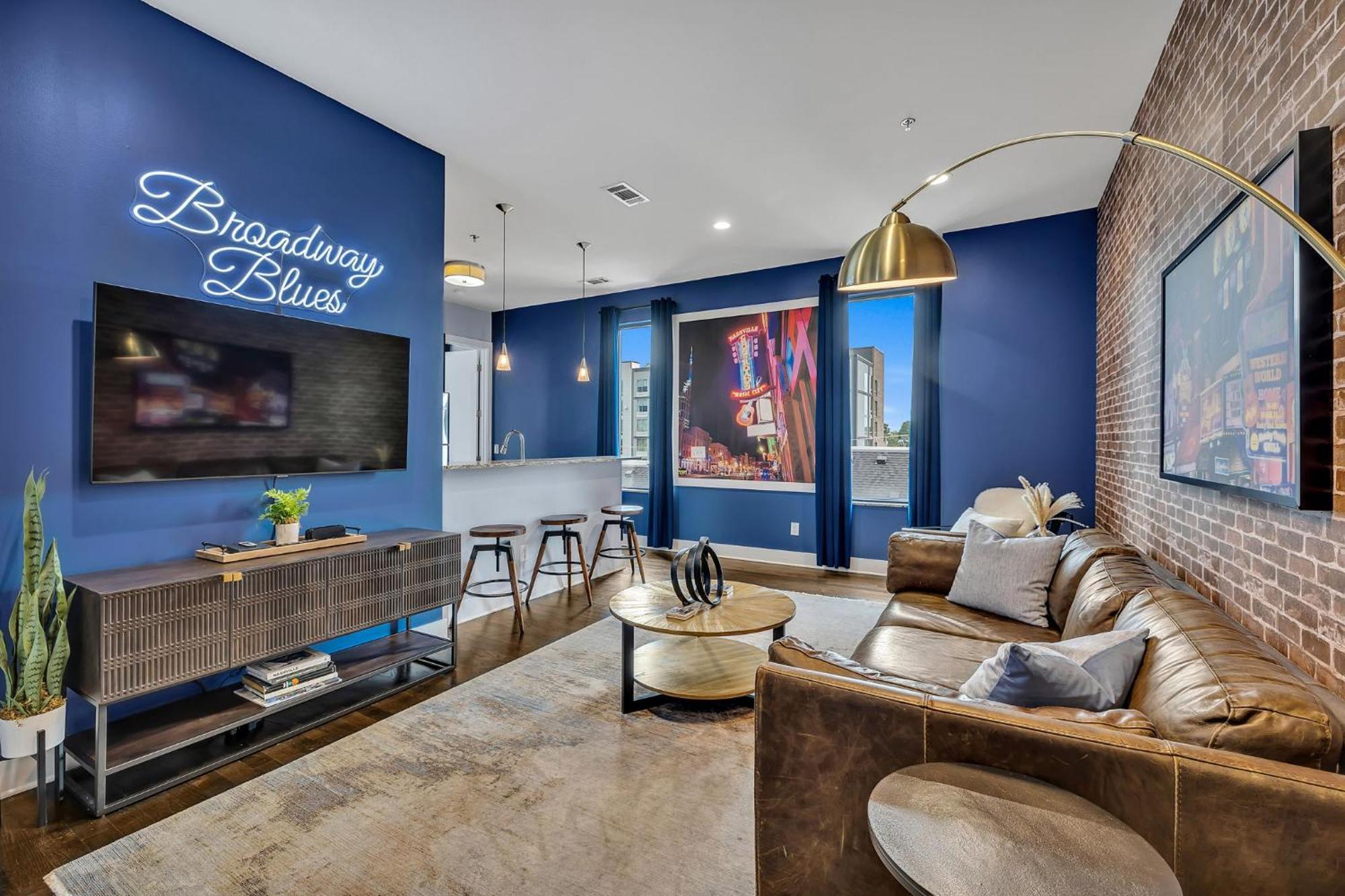 Broadway Blues At Lofts At Vandy West End Holiday home
