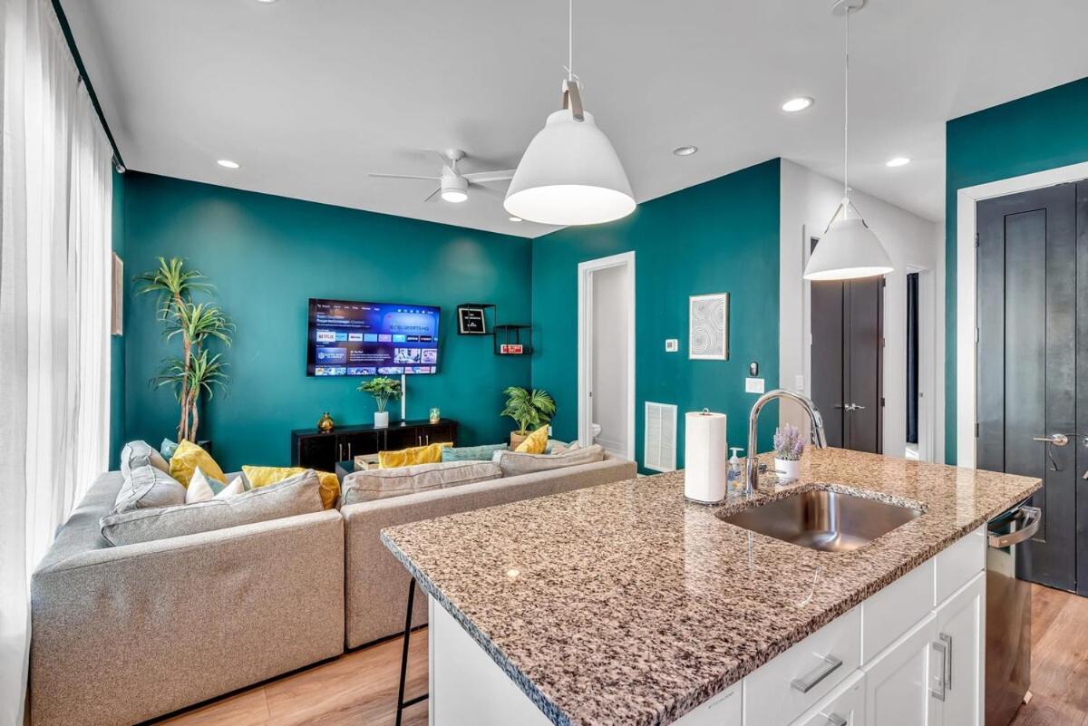 Holiday home Huge Roof Deck With Games 10 Mins To Broadway Nashville