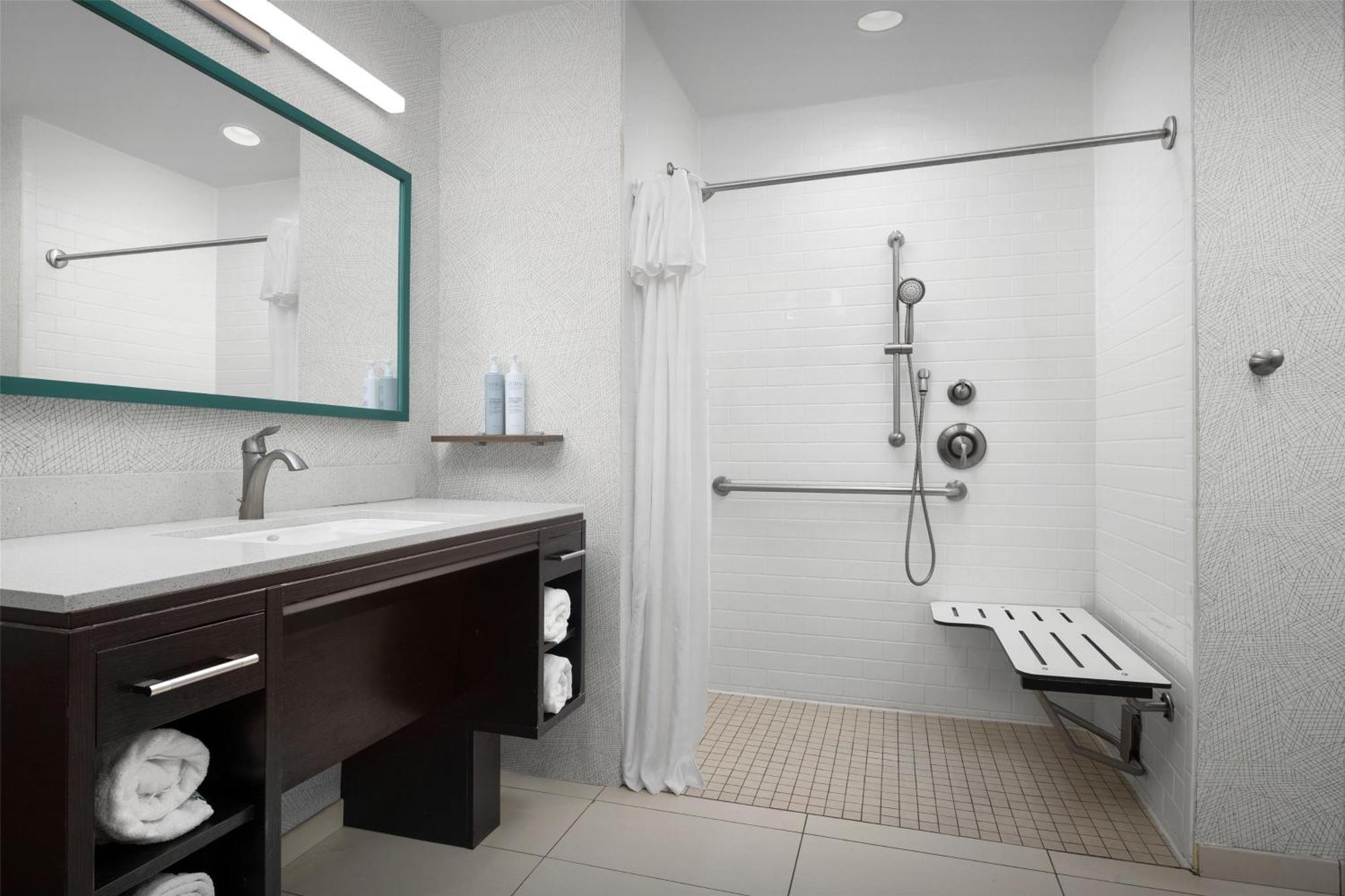 Home2 Airport Hotel Nashville