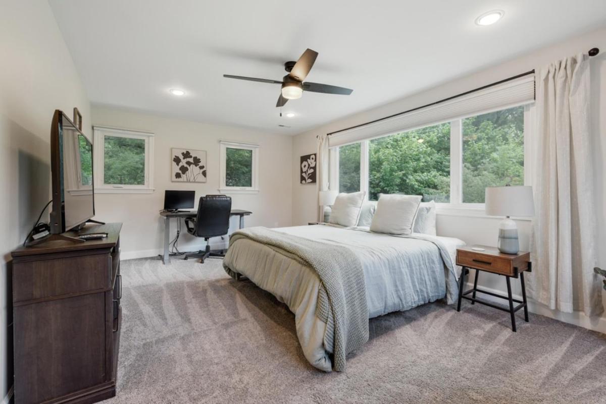 Modern Music Oasis Sauna & Spacious Yard