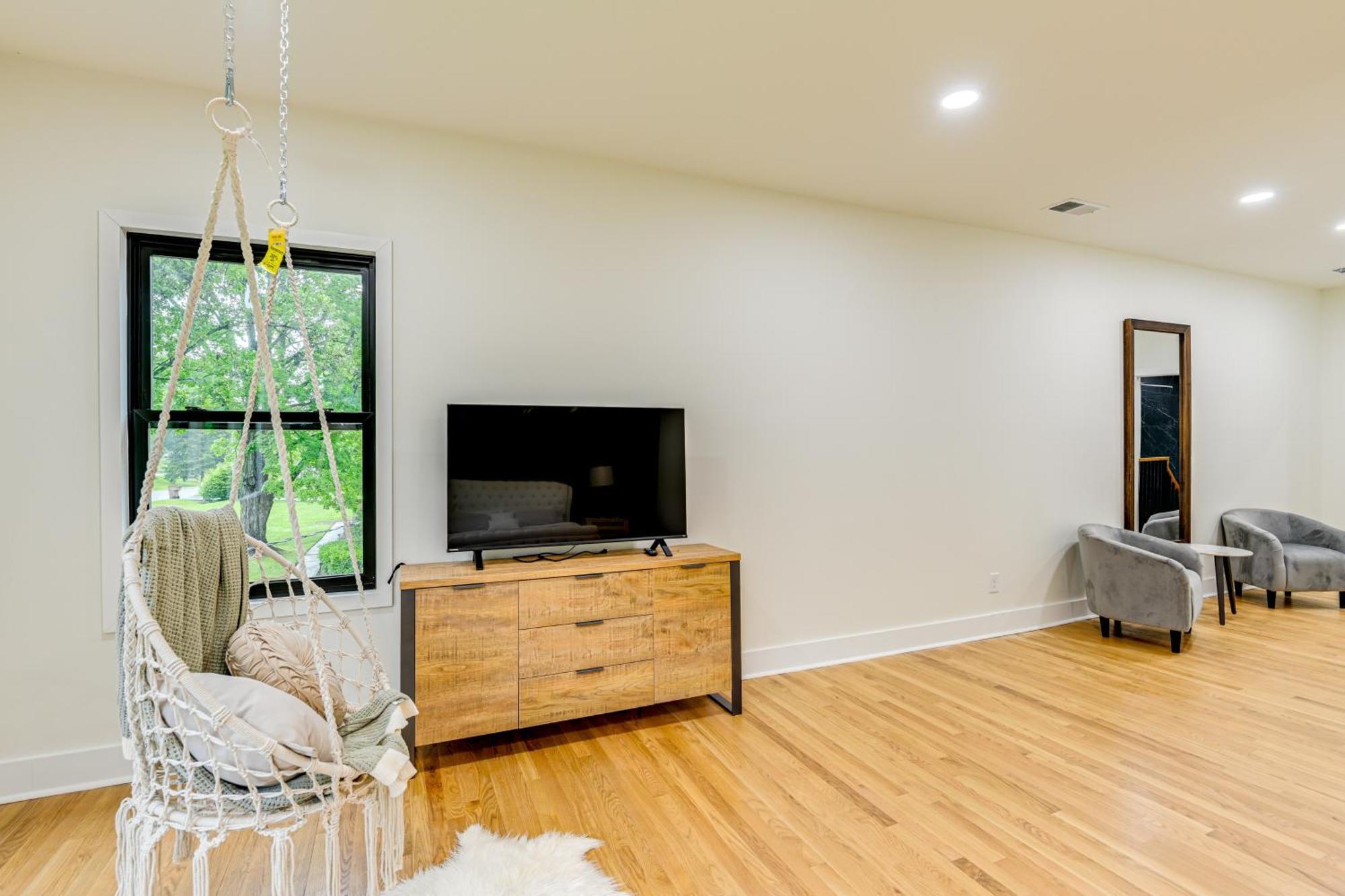 Holiday home Spacious Deck Contemporary In Nashville! *