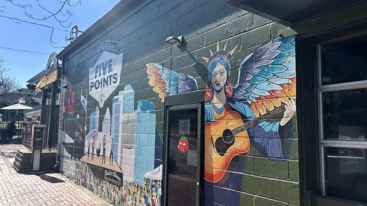 Holiday home East Getaway - Walk To Parks Golf & Music Spots *