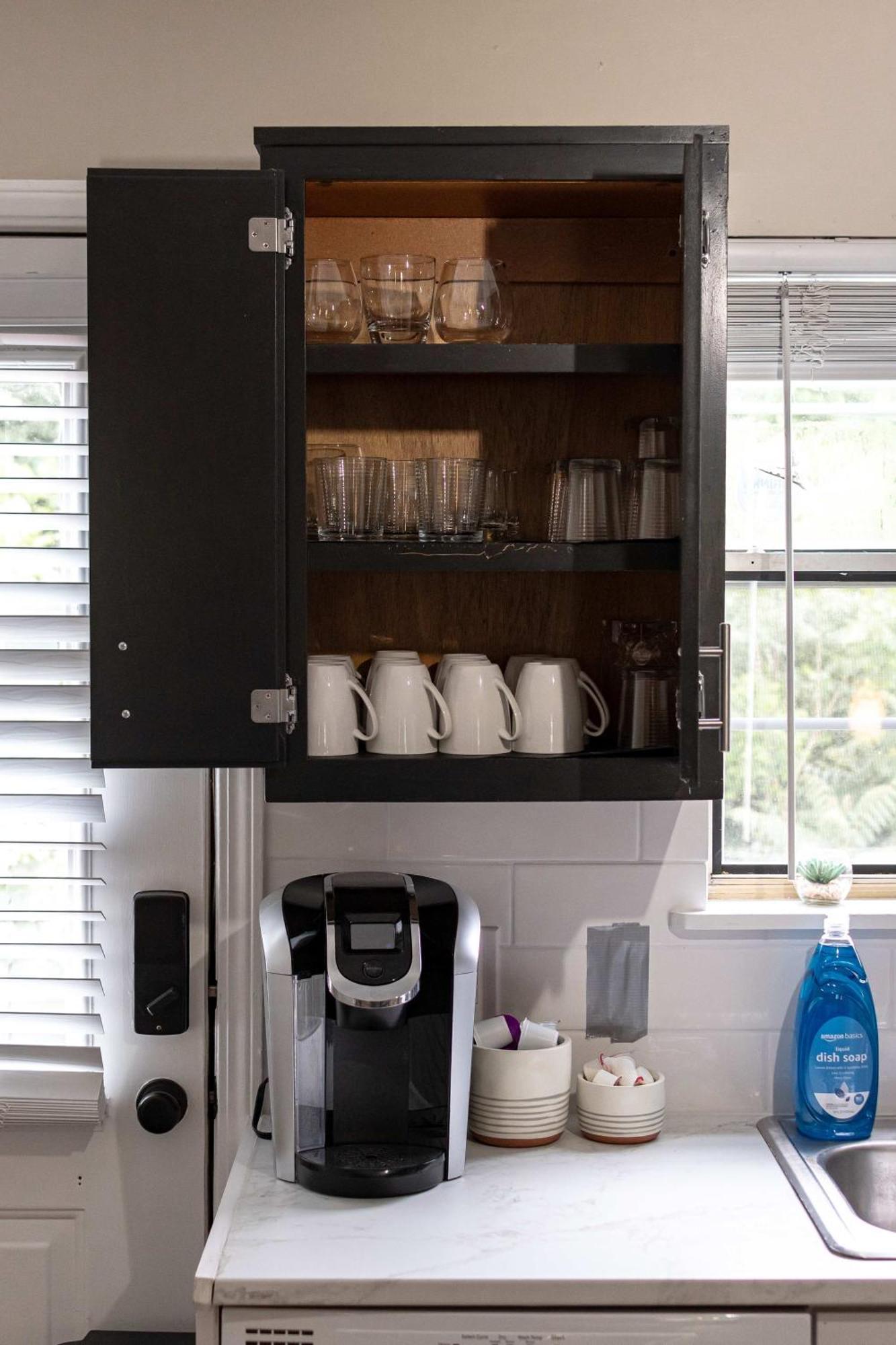 East Getaway - Walk To Parks Golf & Music Spots Holiday home