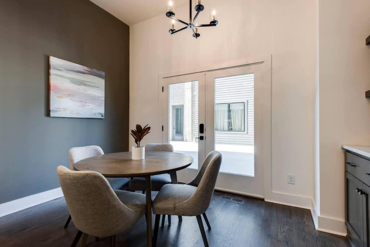West End Escape - New Build With Rooftop Views Holiday home