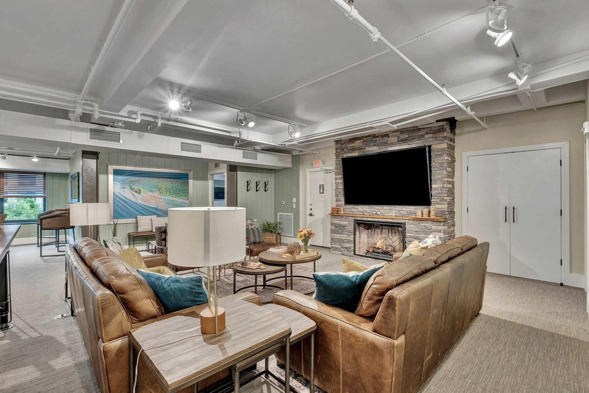 Rustic 6br By Maddox Apartment *