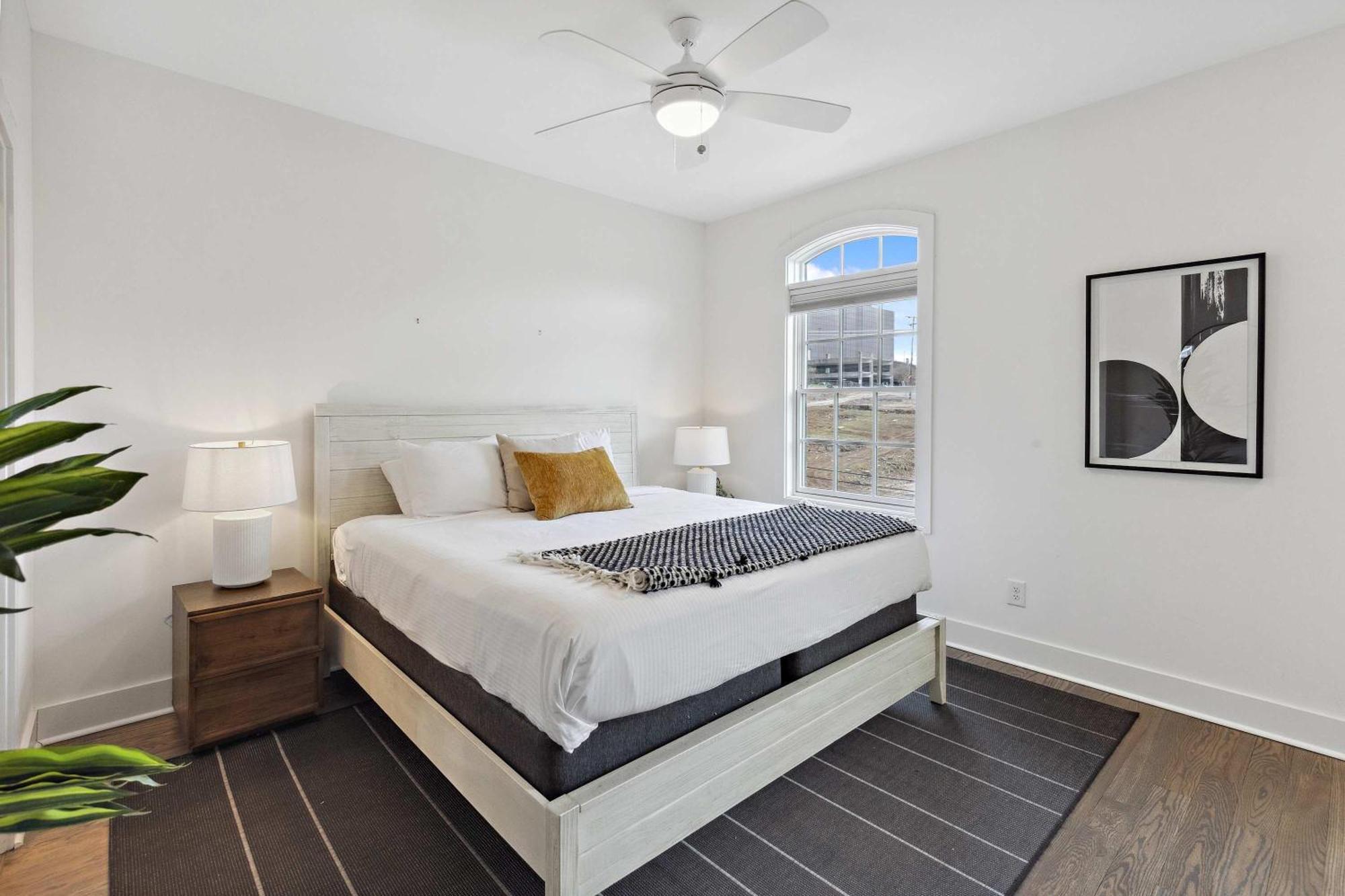 West End Oasis-new Building & Rooftop Views Holiday home