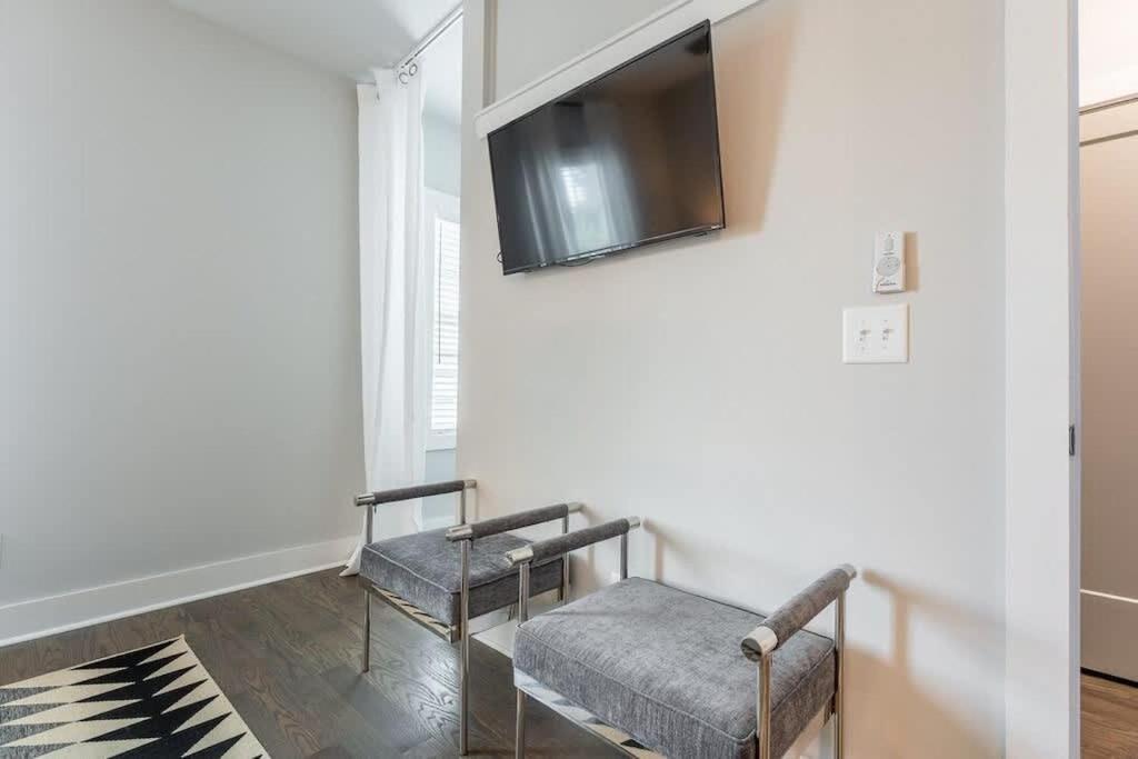 New Side By Side Homes - Sleeps 24 Holiday home