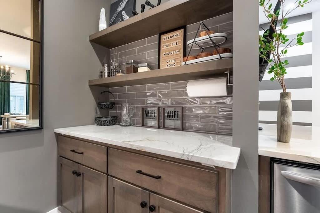 Holiday home New Side By Side Homes - Sleeps 24 Nashville