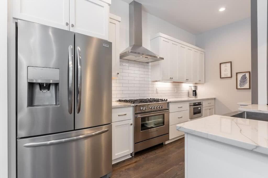 New Side By Side Homes - Sleeps 24