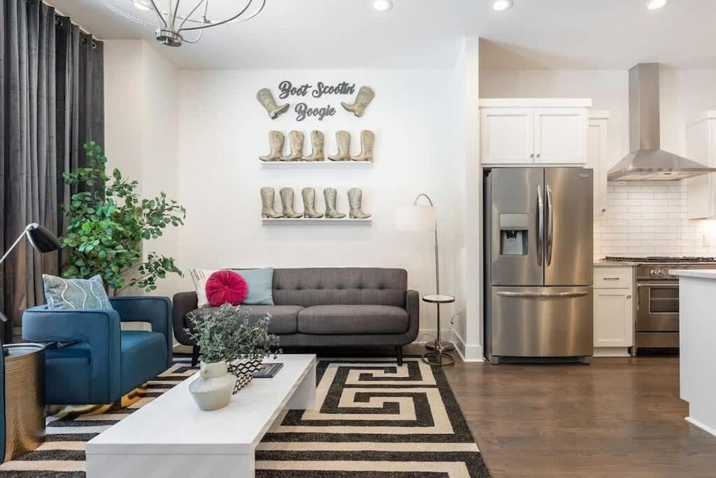 Holiday home New Side By Side Homes - Sleeps 24