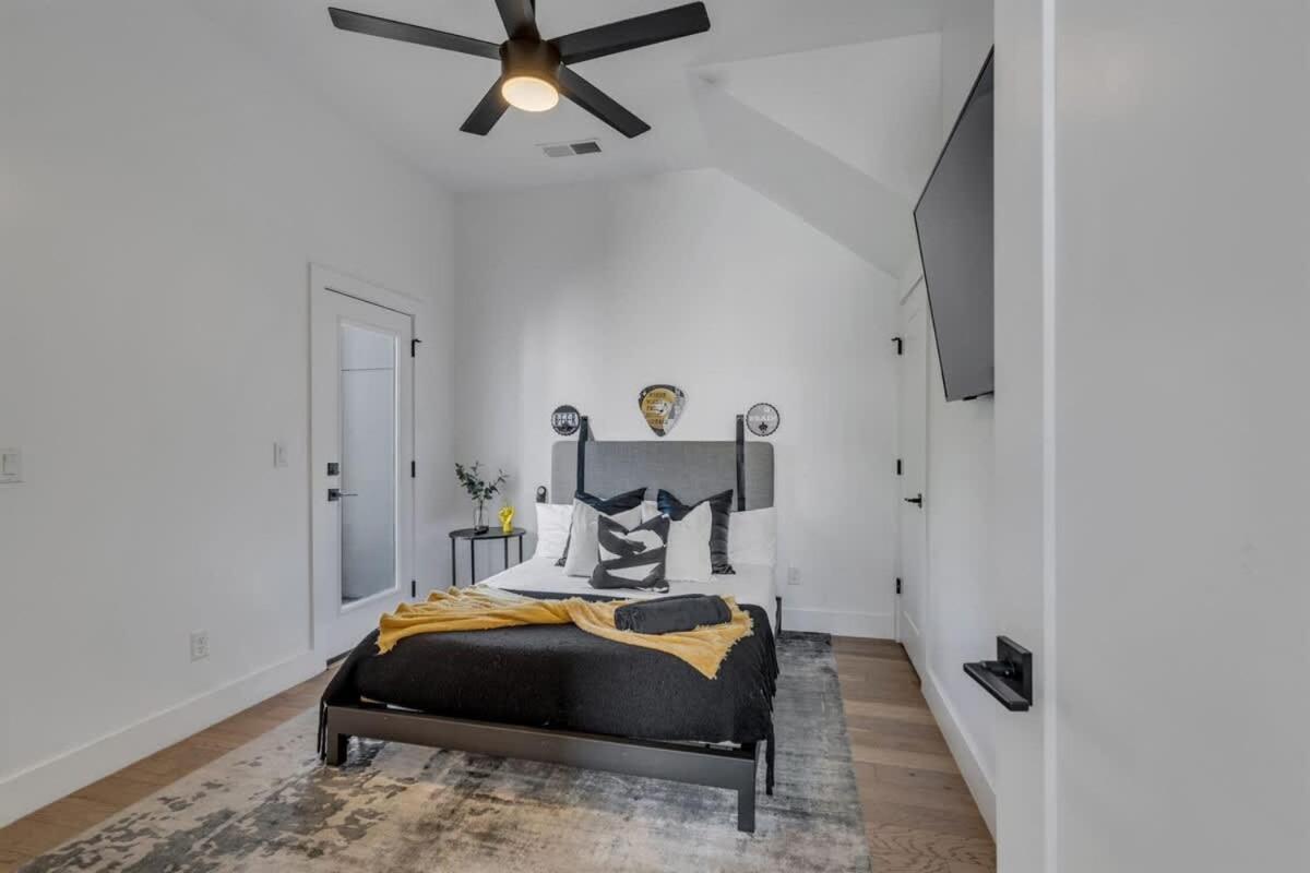 Charming Gulch Retreat - Skyline Perfection Holiday home Nashville