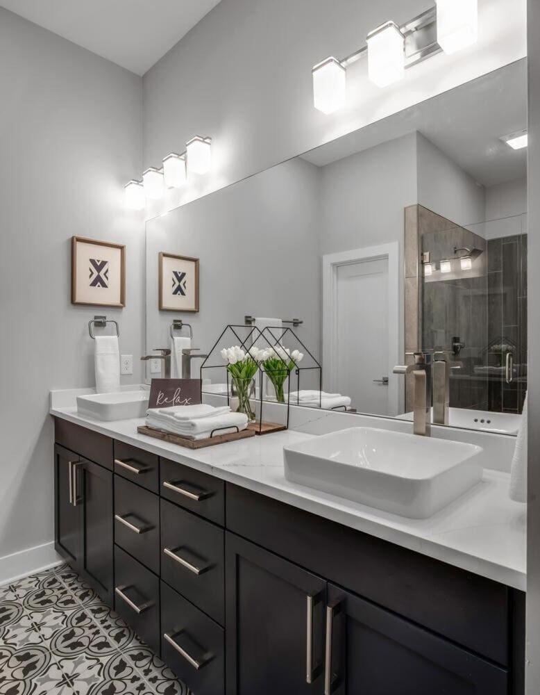 Side By Side Nash Homes - Relaxing Rooftop Patios Holiday home Nashville