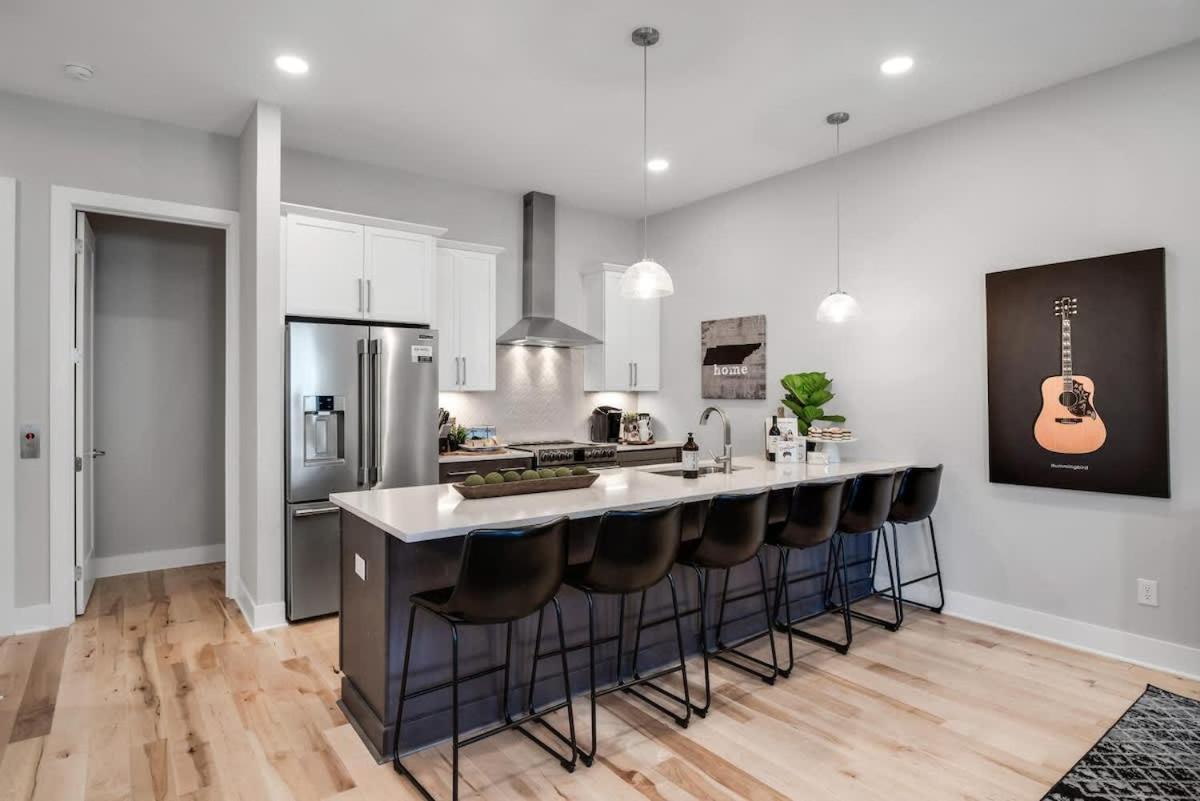 Side By Side Nash Homes - Relaxing Rooftop Patios * Nashville