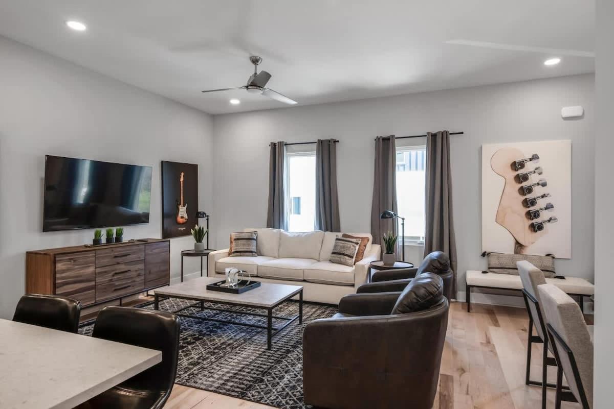 Side By Side Nash Homes - Relaxing Rooftop Patios Holiday home Nashville