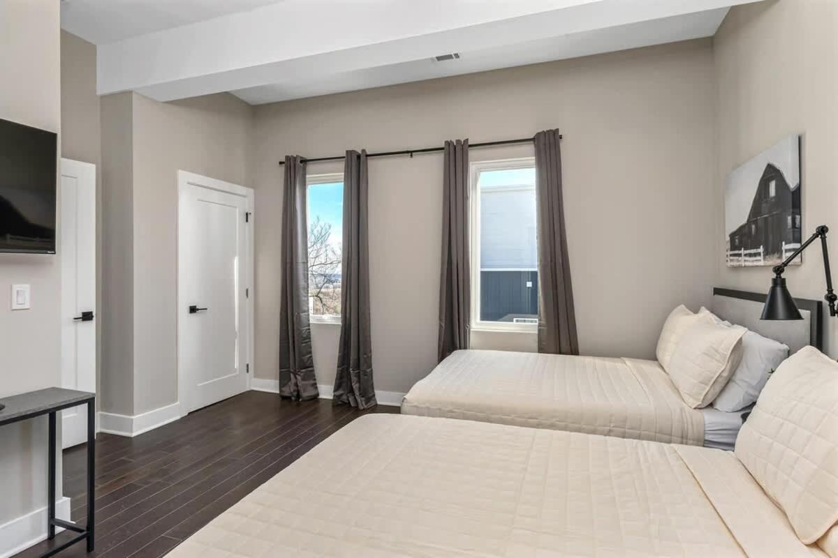 Holiday home Gorgeous New Nash - Rooftop Views - Hot Tub *