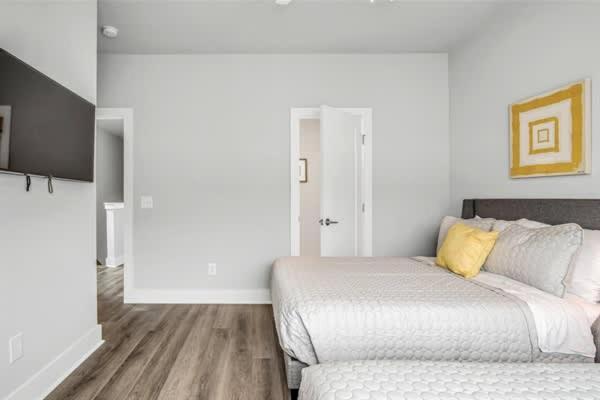 Nash Getaway - Private Rooftop Patio - Sleeps 12 Apartment *