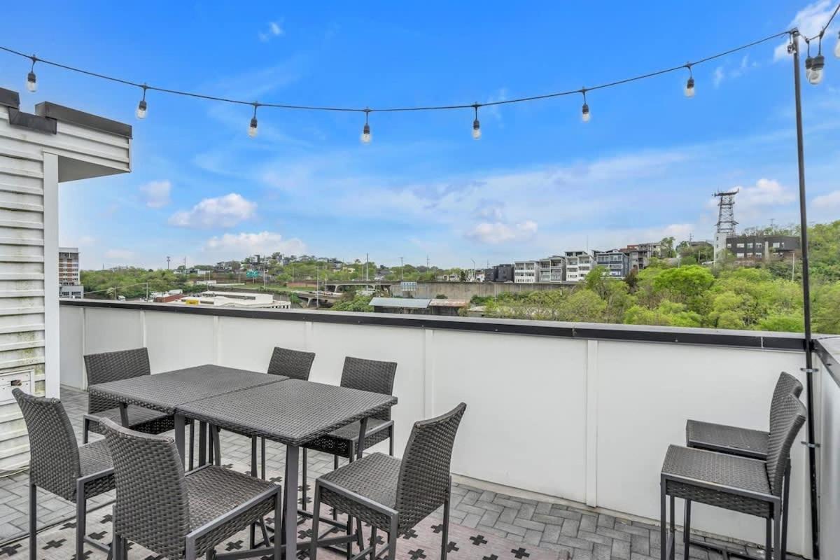 Cowgirl's Hideaway-rooftop Patio- 2 Mi To Broadway Holiday home