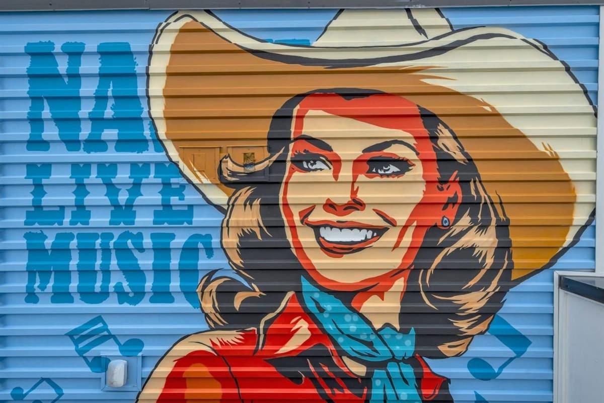 Cowgirl's Hideaway-rooftop Patio- 2 Mi To Broadway Nashville