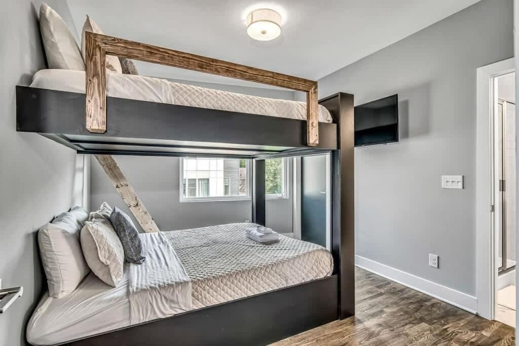 Cowgirl's Hideaway-rooftop Patio- 2 Mi To Broadway *