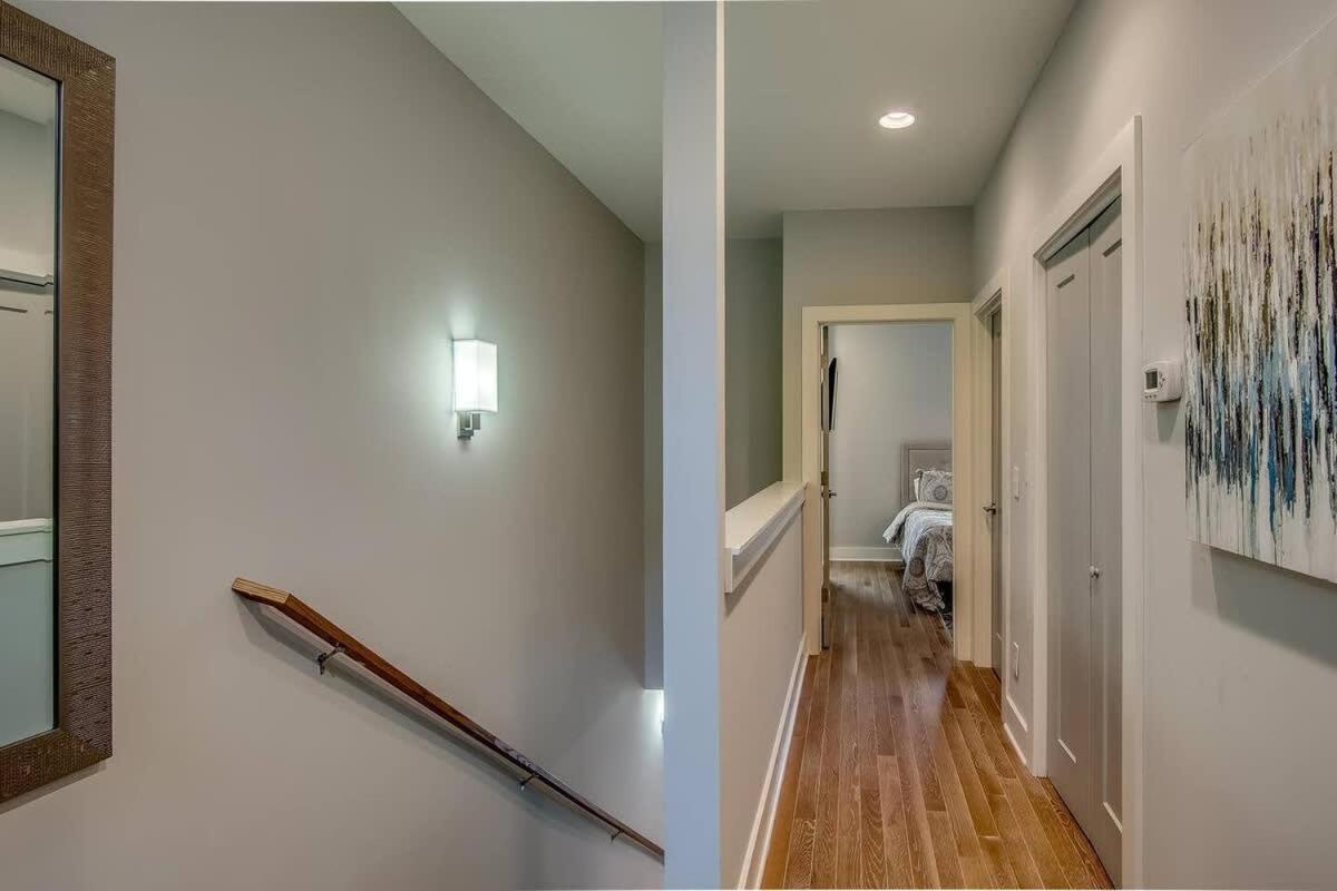 Two Homes - Accommodates 24 Guests Holiday home