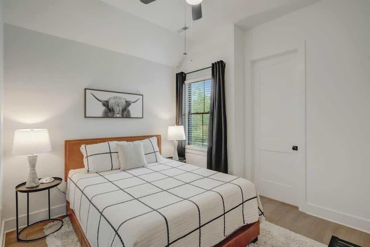 Sprawling Estate - Sleeps 16 Holiday home