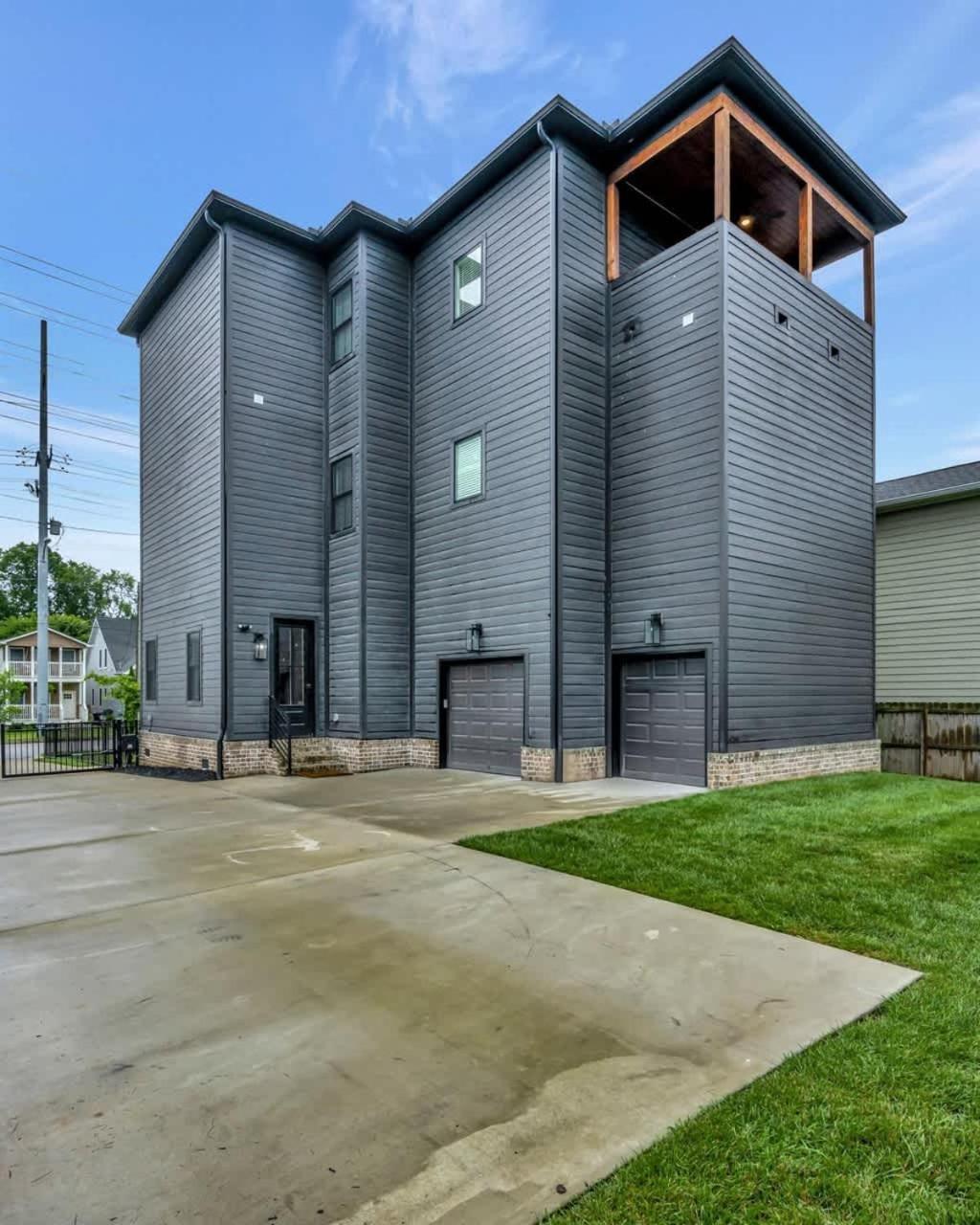 Holiday home Sprawling Estate - Sleeps 16 *