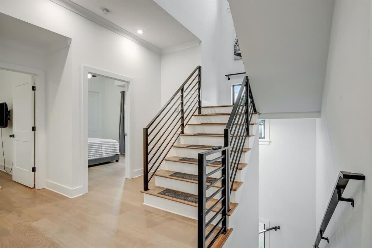 Sprawling Estate - Sleeps 16 Holiday home