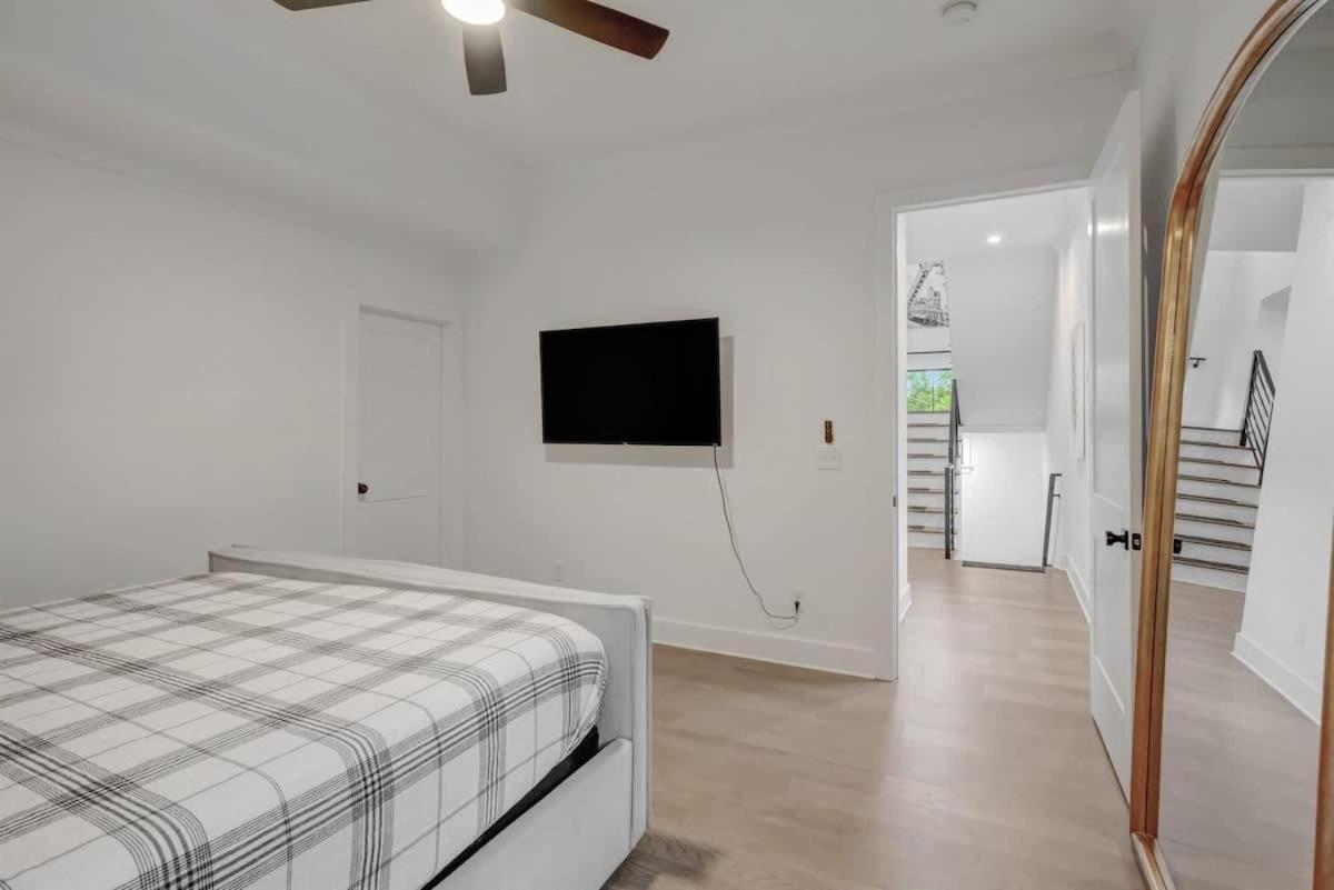 Holiday home Sprawling Estate - Sleeps 16 *