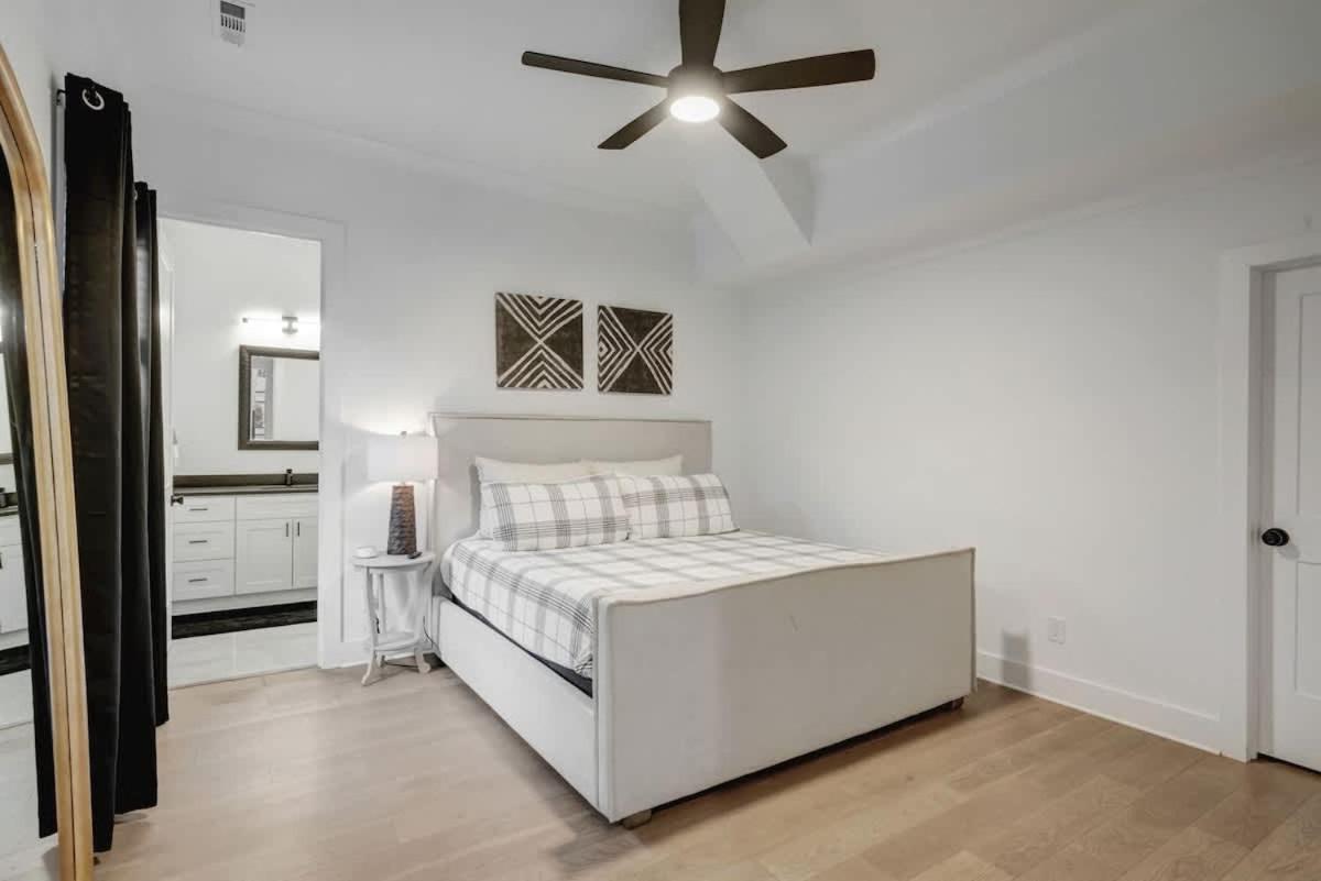 Sprawling Estate - Sleeps 16 *