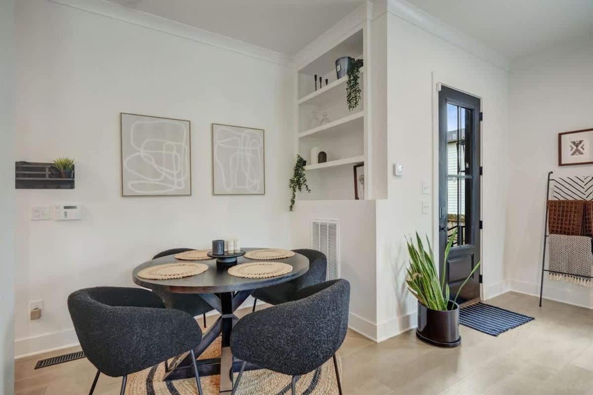 Sprawling Estate - Sleeps 16 Holiday home *