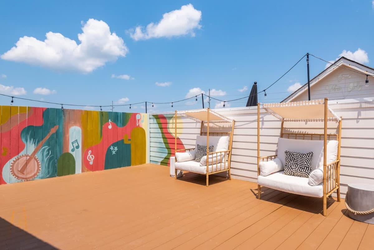 Secret Large 4bd Slp 16p 10min Broad Holiday home Nashville