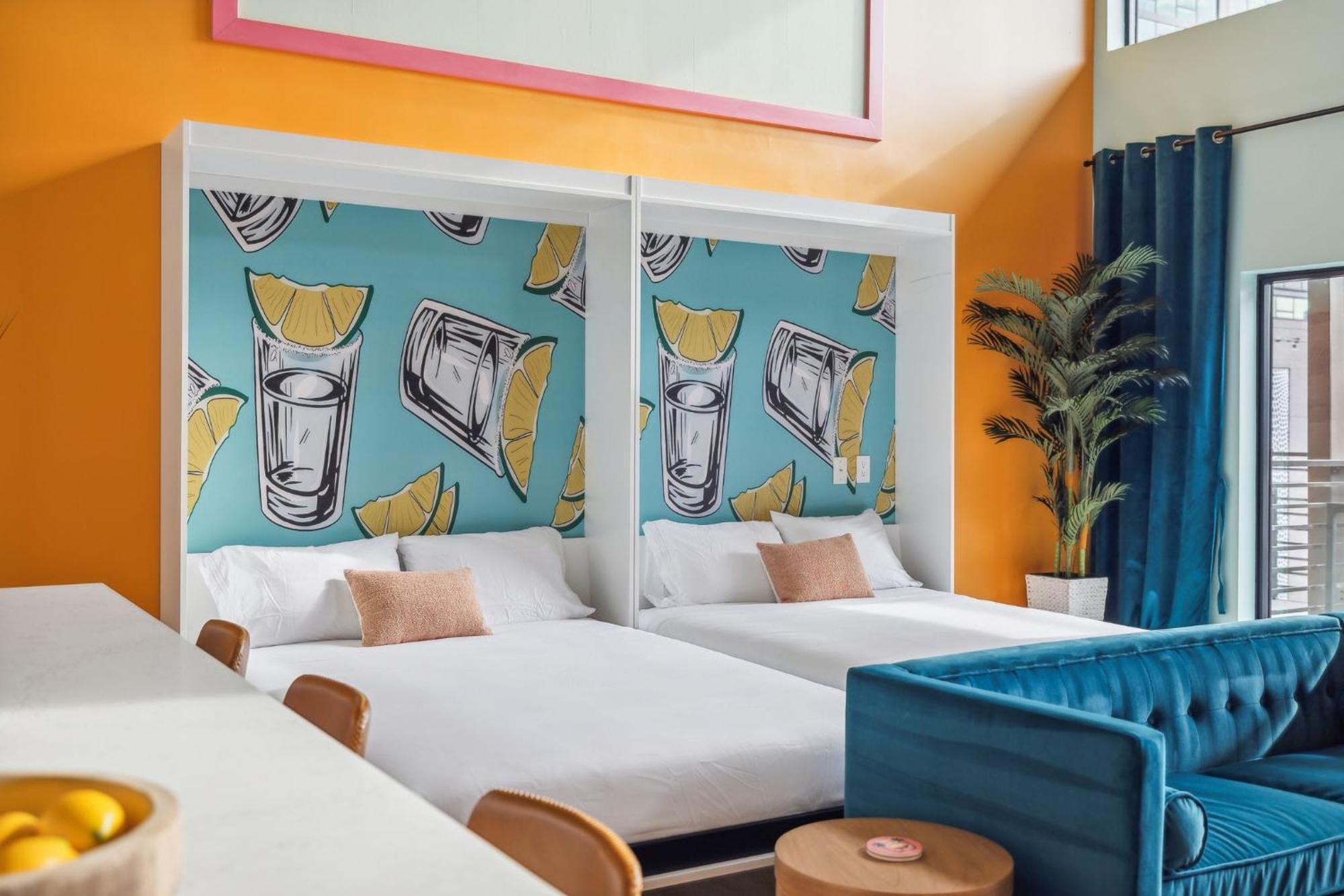 Walk To Broadway, Pool Access, Onsite Parking At Tequila Sunrise In Downtown Apartment