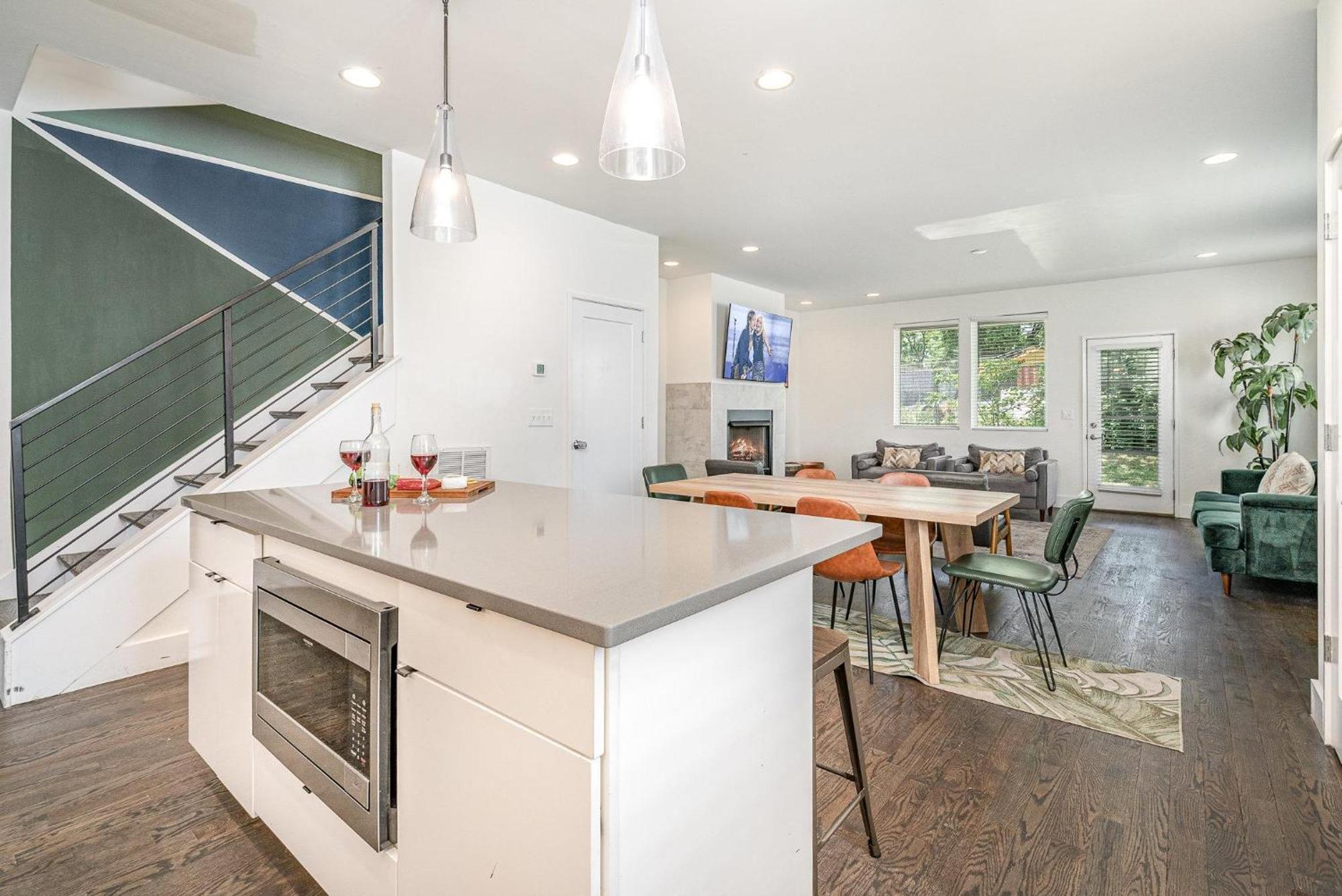 Holiday home Hurst House - 4 Stylish Homes - Mins To Germantown *