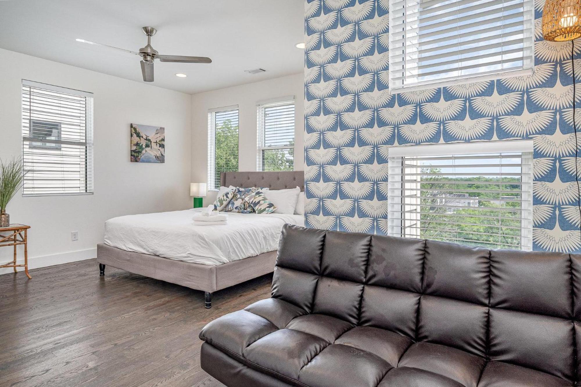 Holiday home Hurst House - 4 Stylish Homes - Mins To Germantown *