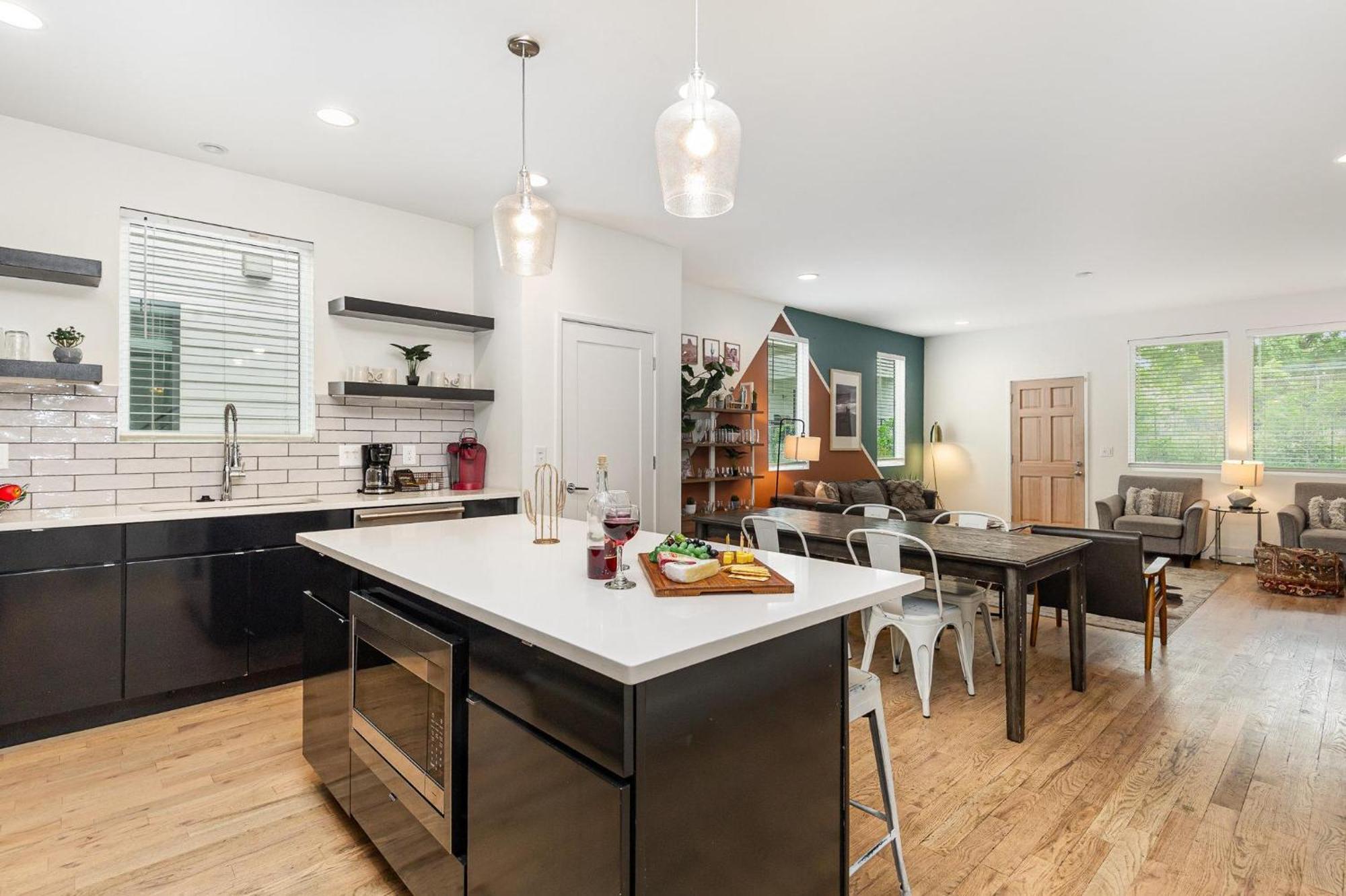 Hurst House - 4 Stylish Homes - Mins To Germantown *