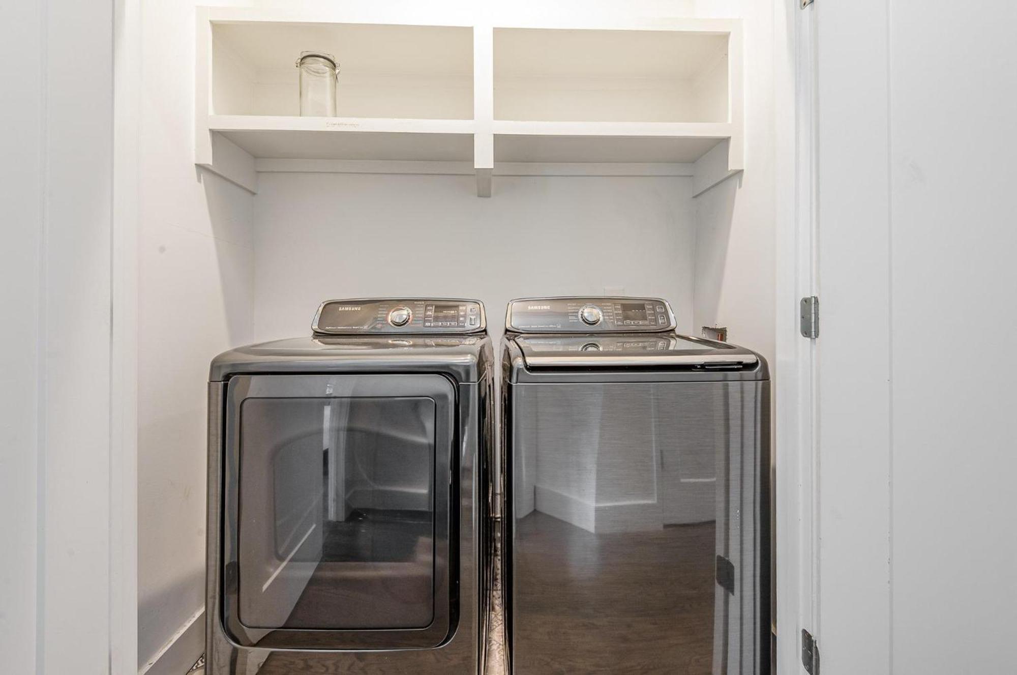 Holiday home Hurst House - 4 Stylish Homes - Mins To Germantown