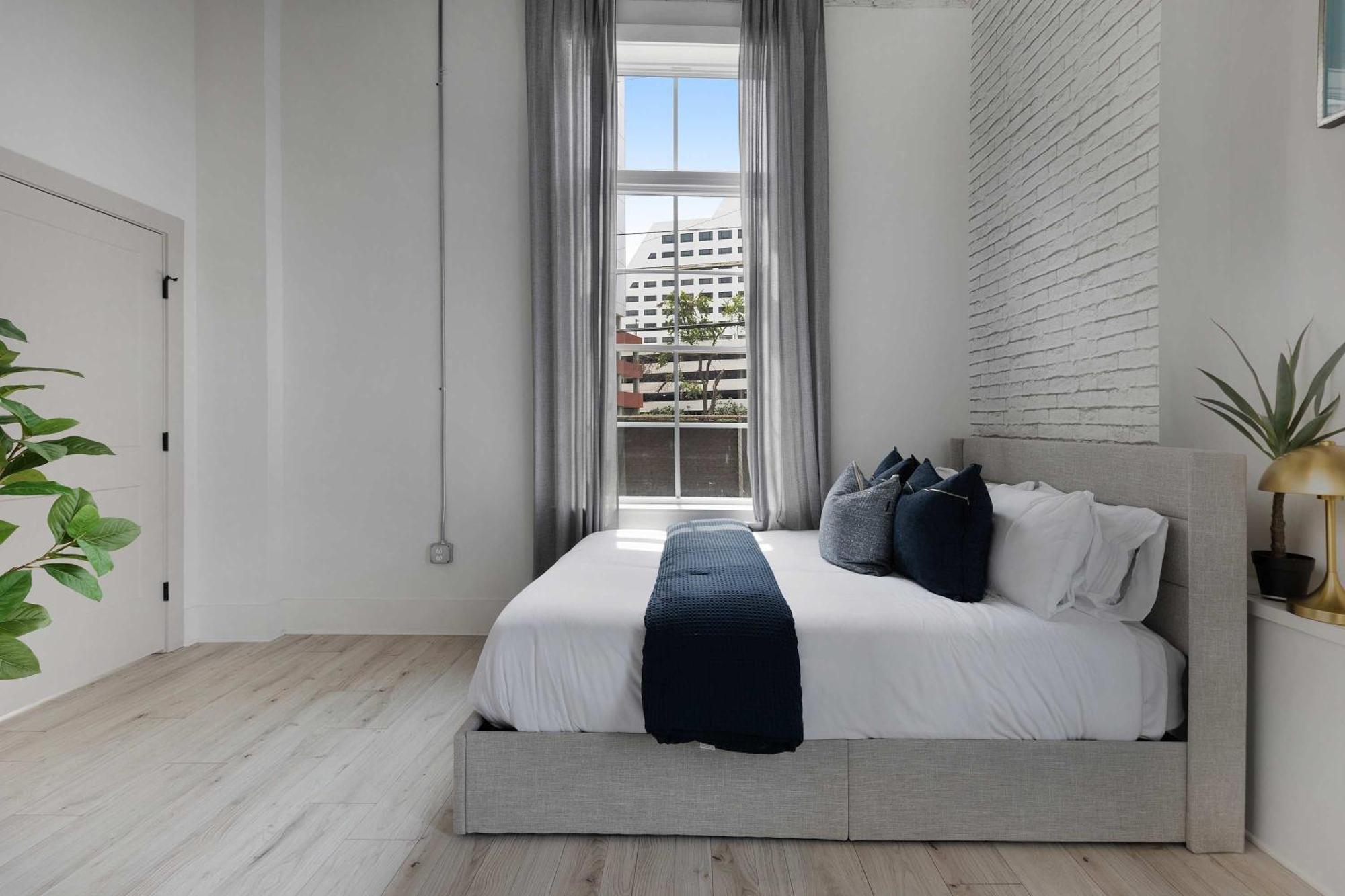 Apartment Dibs On By Maddox