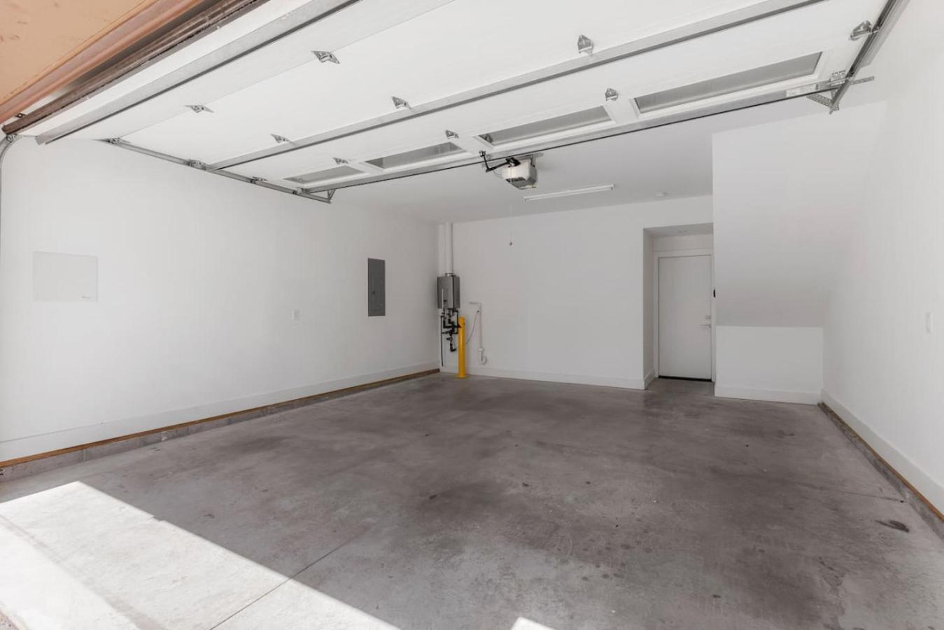 Holiday home Private Rooftop With Garage Walk To Restaurants Shops And Coffee *