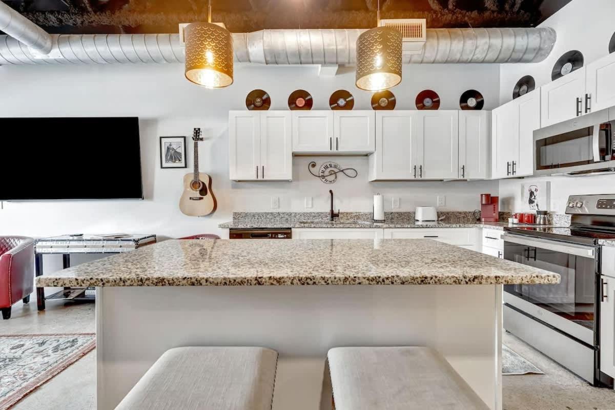 Apartment Modern Music Getaway *