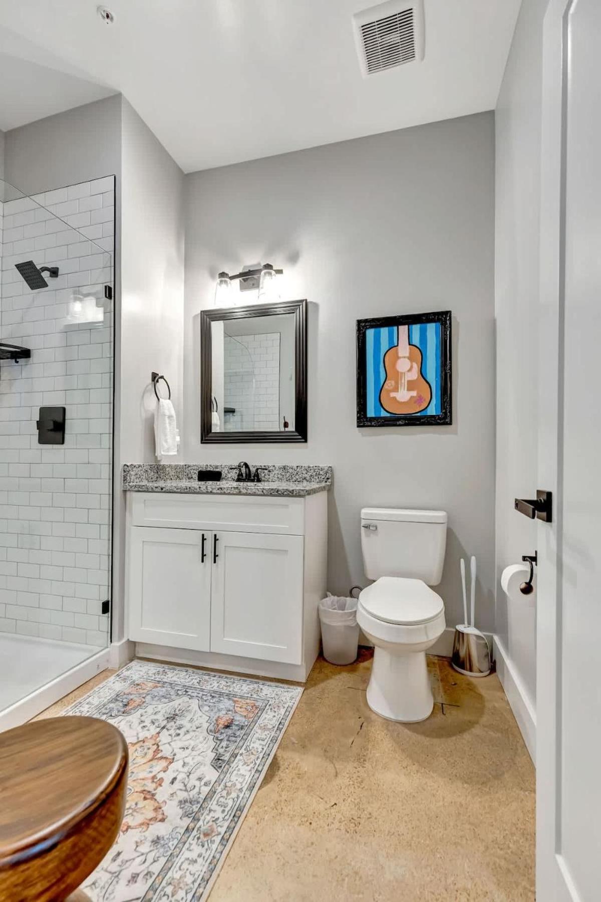 Modern Music Getaway Apartment *