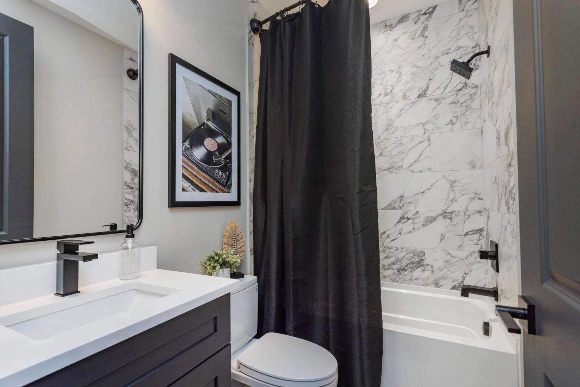 Brand New Elegance Rooftop Views Of Holiday home