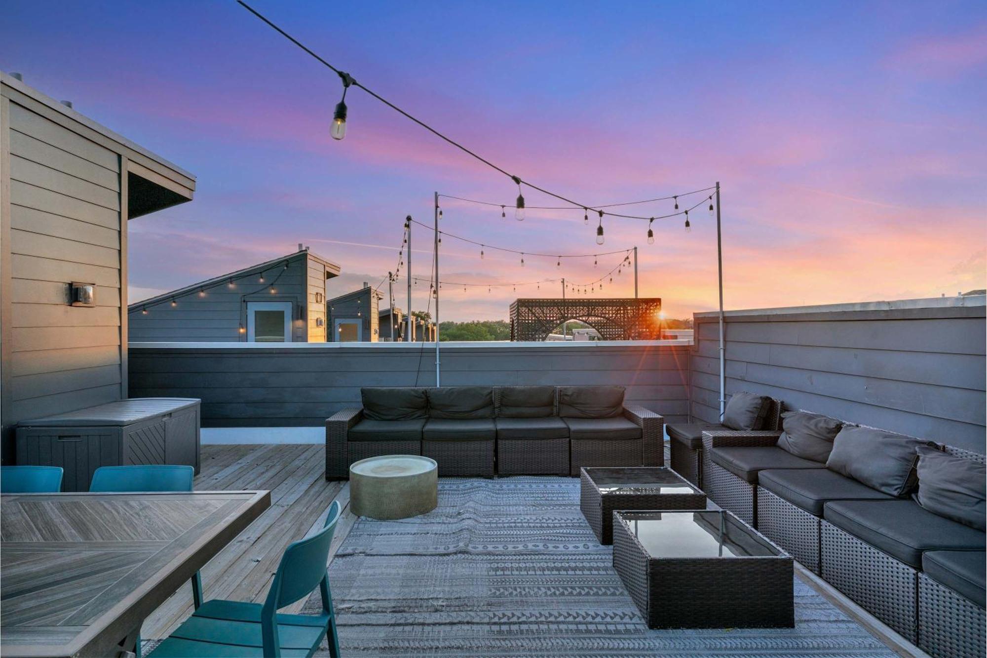 Rooftop Deck 2 Car Garage Near Downtown * Nashville