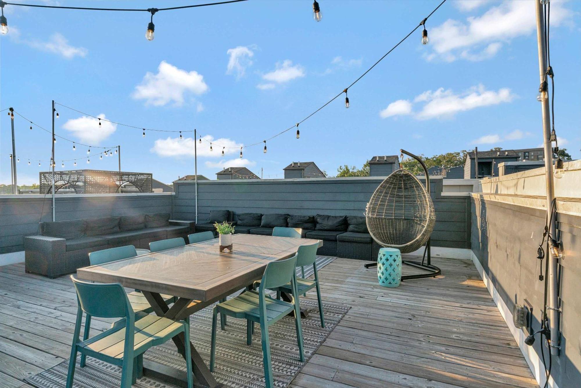 Rooftop Deck 2 Car Garage Near Downtown * Nashville