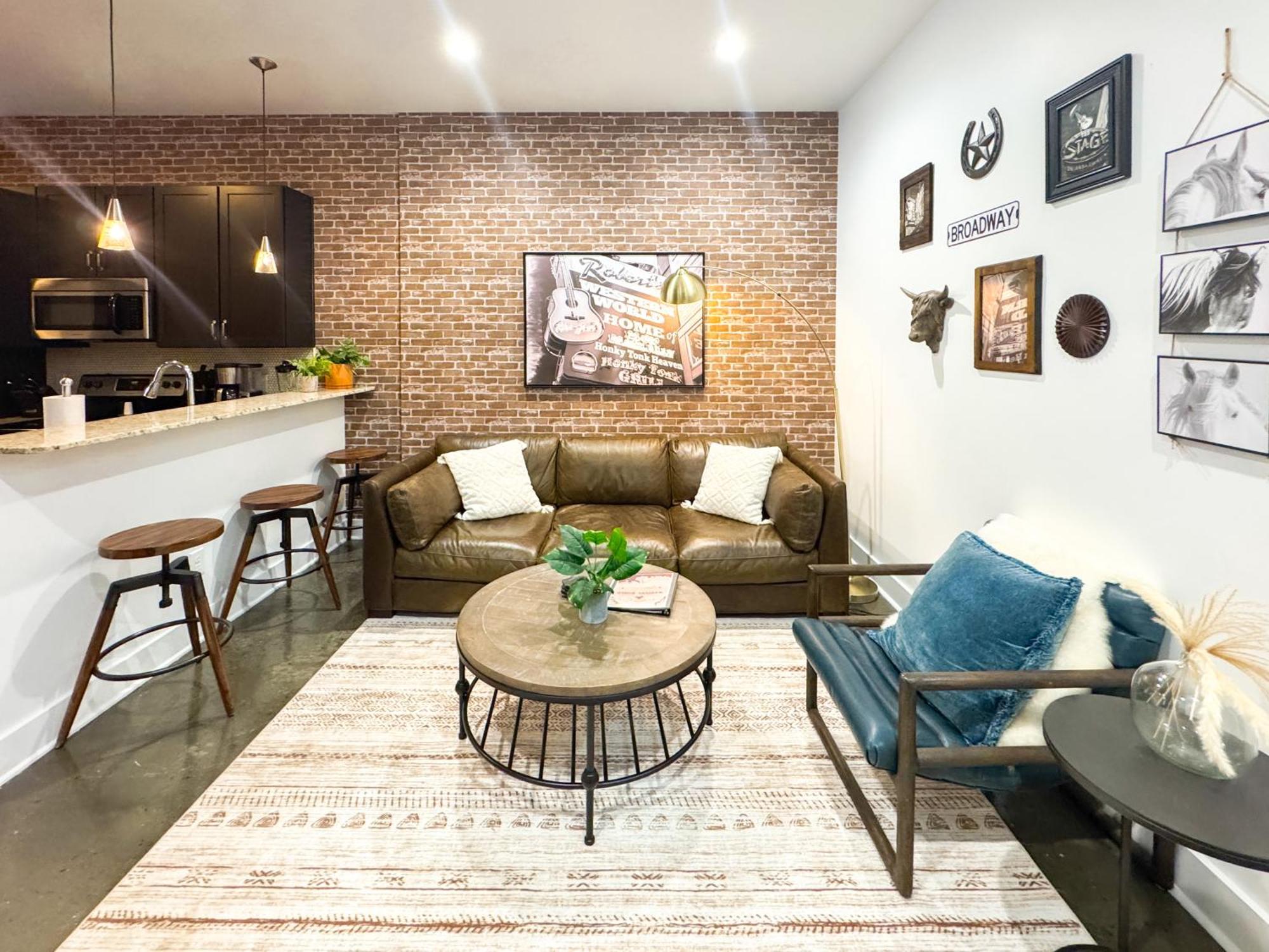 Western World Near Vandy On West End Holiday home