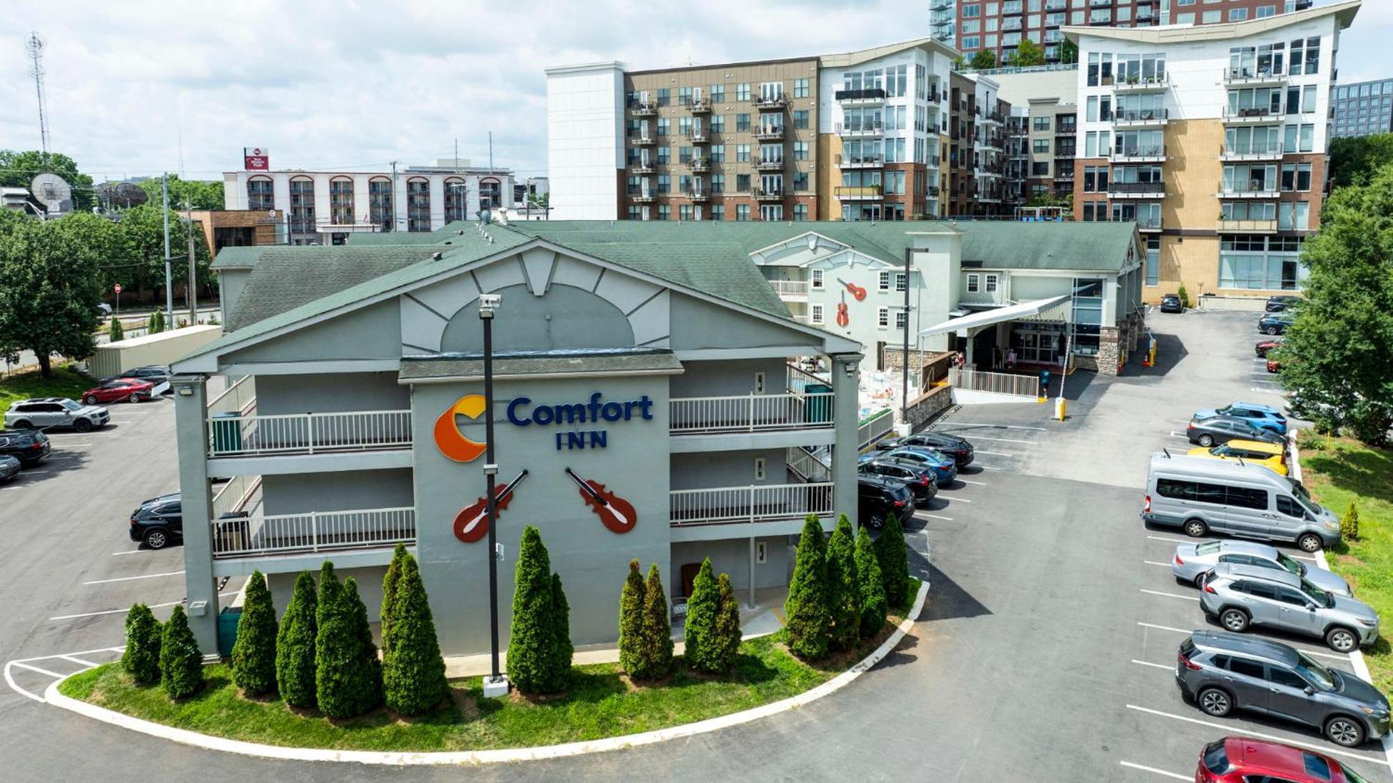 Comfort Downtown - Music Center Inn