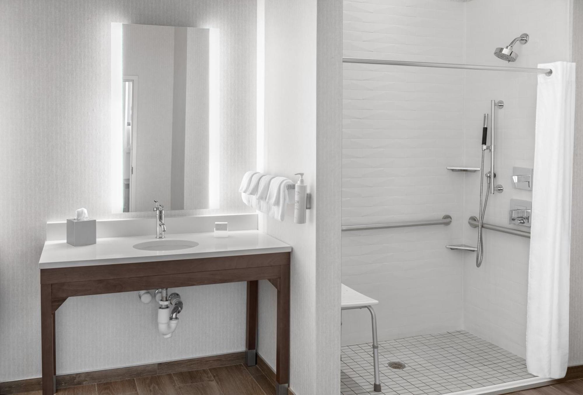 Hotel Homewood By Hilton Downtown Nashville